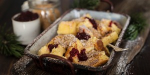 Beitragsbild des Blogbeitrags Topfenschmarren mit Preiselbeeren und Brösel 