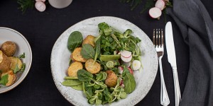 Beitragsbild des Blogbeitrags Frühlingssalat mit Röstkartoffeln 
