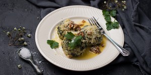 Beitragsbild des Blogbeitrags Spinatknödel mit Walnusskernen
