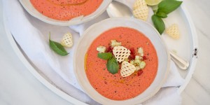 Beitragsbild des Blogbeitrags Frühlings Gemüse Gazpacho mit Pommels
