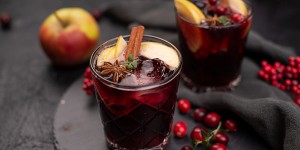 Beitragsbild des Blogbeitrags Rote Apfelmost Sangria 