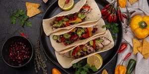 Beitragsbild des Blogbeitrags Hühner Gemüse Fajitas 