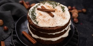 Beitragsbild des Blogbeitrags Karotten Kuchen Low Carb