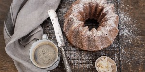 Beitragsbild des Blogbeitrags Kokosnuss Gugelhupf zuckerfrei