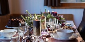 Beitragsbild des Blogbeitrags Christmas Preps: gedeckter Weihnachtstisch & Rezeptideen