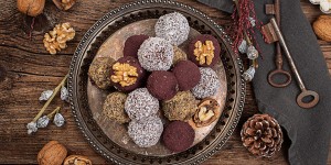 Beitragsbild des Blogbeitrags Bliss Balls – Super Food Kugeln dreierlei