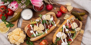 Beitragsbild des Blogbeitrags Veggie Hot Dogs mit Pommels