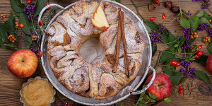 Beitragsbild des Blogbeitrags Germteig Schnecken mit Apfel Zimt Füllung