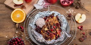 Beitragsbild des Blogbeitrags Winterliche Äpfel in der Folie mit Haselnusseis