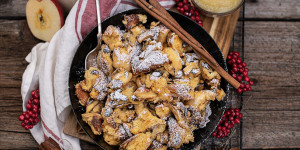 Beitragsbild des Blogbeitrags Traditioneller Kaiserschmarren mit Rumrosinen 