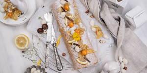 Beitragsbild des Blogbeitrags Leichte Karotten Kuchen Roulade 