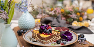 Beitragsbild des Blogbeitrags Zebra Cheesecake ohne Boden