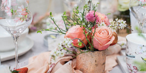 Beitragsbild des Blogbeitrags Muttertag in Blush Tönen – Deko, DIY & Rezepte