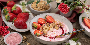 Beitragsbild des Blogbeitrags Protein Topfencreme mit Beeren