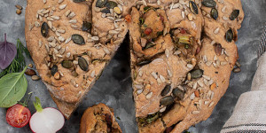 Beitragsbild des Blogbeitrags Gefülltes Brot mit Schinken