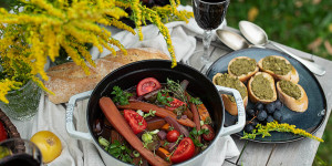 Beitragsbild des Blogbeitrags Französisches Herbstdinner mit Veggie Coq au Vin 