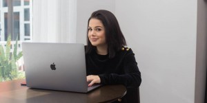 Beitragsbild des Blogbeitrags PUBLIC RELATIONS SPECIALIST NATHALY ZAMORA