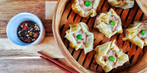 Beitragsbild des Blogbeitrags THE ULTIMATE SHUMAI DIM SUM RECIPE GUIDE