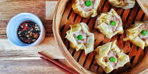Beitragsbild des Blogbeitrags THE ULTIMATE SHUMAI DIM SUM RECIPE GUIDE