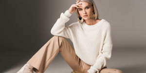 Beitragsbild des Blogbeitrags SWEATER TRENDS 2023: STAY STYLISH AND COZY