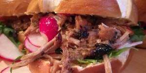 Beitragsbild des Blogbeitrags Fresh Pulled Pork Laugen Burger