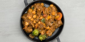 Beitragsbild des Blogbeitrags Marokkanische Rindfleisch Tajine mit Kohlsprossen 