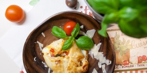 Beitragsbild des Blogbeitrags Schnelles Restlessen: Blätterteigtascherl mit Gemüse, Joghurt und Schinken