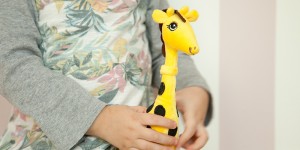 Beitragsbild des Blogbeitrags BIPA und wir: Von einer Giraffe mit Rolli, dem neuen Bonus-System und unseren liebsten Produkten für Mama und Baby 