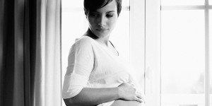 Beitragsbild des Blogbeitrags Mein Mama-Bauch: auf der Suche nach einem neuen Körpergefühl oder der Weg zurück zu mir 