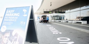 Beitragsbild des Blogbeitrags Easy Parking: Wie der neue Premium Service des Flughafen Wien das Reisen für uns entspannter und stressfreier macht