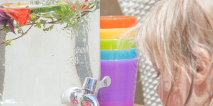 Beitragsbild des Blogbeitrags Wasser ist Leben: Wie freier Zugang zu Wasser unsere Kinder selbständig und unabhängig macht