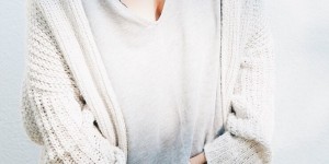 Beitragsbild des Blogbeitrags Entscheidungshilfe für Minimalisten: Mit diesen 7 Fragen kaufst du nur noch, was dich ehrlich happy macht