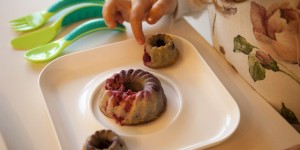 Beitragsbild des Blogbeitrags Baby Led Weaning Guide: Infos und Tipps zur selbstbestimmten Beikost (inkl. Nahrungsmittel-Liste und zucker- und salzfreien Rezepten) 