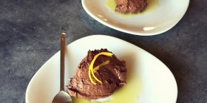 Beitragsbild des Blogbeitrags Kulinarische Reise durch Kreta: Über Olivenöl von Biolea und das beste Schokomousse ever