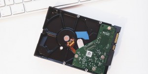 Beitragsbild des Blogbeitrags Festplatte oder SSD, wann brauche ich was?