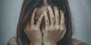 Beitragsbild des Blogbeitrags Soziale Medien gefährden die Zufriedenheit