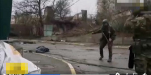 Beitragsbild des Blogbeitrags Ukraine: Leiche wurde nicht für Medienberichte auf die Straße gelegt