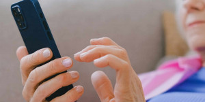 Beitragsbild des Blogbeitrags Internetbetrug: Nutzerin über mehrere Jahre lang betrogen