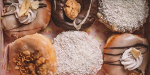 Beitragsbild des Blogbeitrags Brammibal’s Donuts Berlin – die besten Donuts der Welt (VEGAN!)