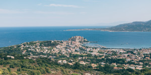 Beitragsbild des Blogbeitrags KORSIKA – Ausflugsziele und Aktivitäten in Calvi & der Balagne