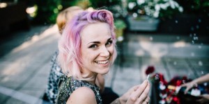 Beitragsbild des Blogbeitrags Gast auf der Hochzeit: Was ziehe ich an?