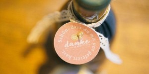 Beitragsbild des Blogbeitrags Gastgeschenke zur Hochzeit: 10 Gastgeschenke Ideen unter 5€ pro Person