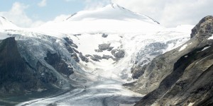 Beitragsbild des Blogbeitrags Das fließende Eis der Pasterze
