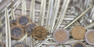 Beitragsbild des Blogbeitrags Frugal February & The Year of Less