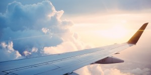 Beitragsbild des Blogbeitrags Minimalismus auf Reisen – Warum ich nur mit Handgepäck reise