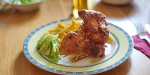 Beitragsbild des Blogbeitrags Huhn räuchern über Hickory-Holz