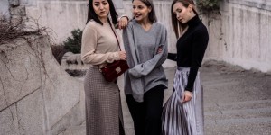 Beitragsbild des Blogbeitrags HOW TO STYLE: CASHMERE SWEATER IN WINTER