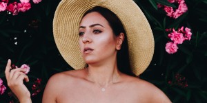 Beitragsbild des Blogbeitrags Schmuck im Urlaub: 5 praktische Pack-und Pflegetipps für unterwegs