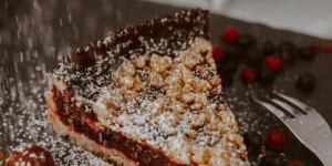 Beitragsbild des Blogbeitrags Fruchtiger Streuselkuchen mit Beeren