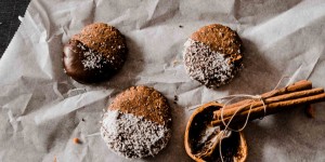 Beitragsbild des Blogbeitrags Schnelle Weihnachtskekse mit Maroni + Gewinnspiel